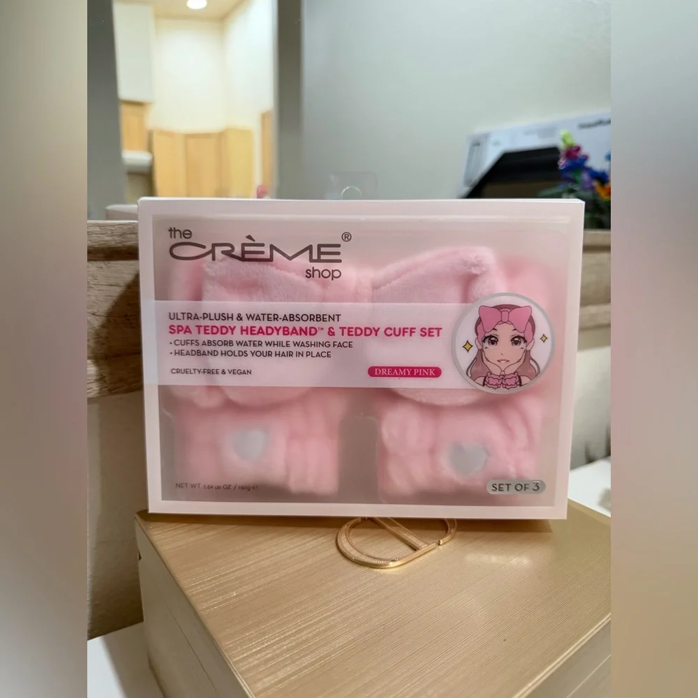 The Crème Shop Pink Makeup Removing Wipes & Teddy Cuff Set BUNDLE! - Picture 5 of 5